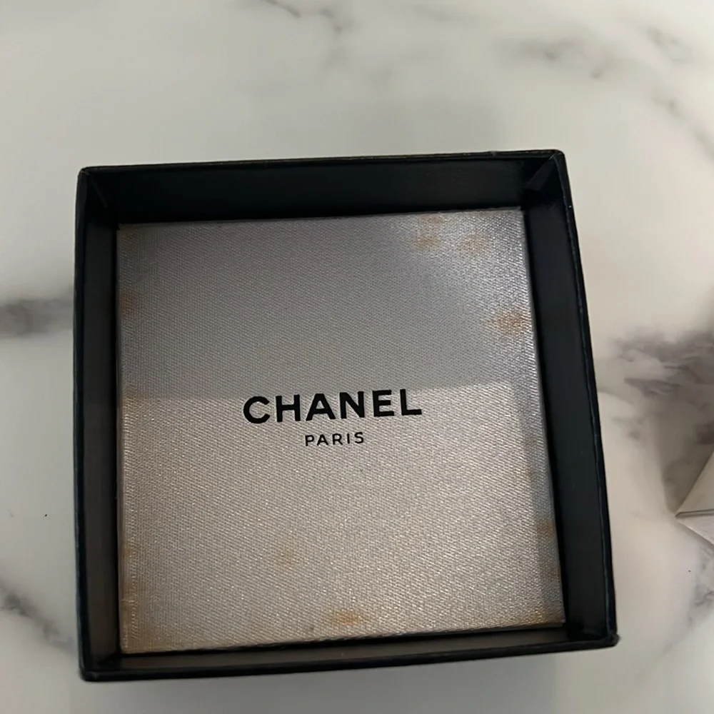 Chanel Double cc Necklace Emma Watson - Picture 5 of 8